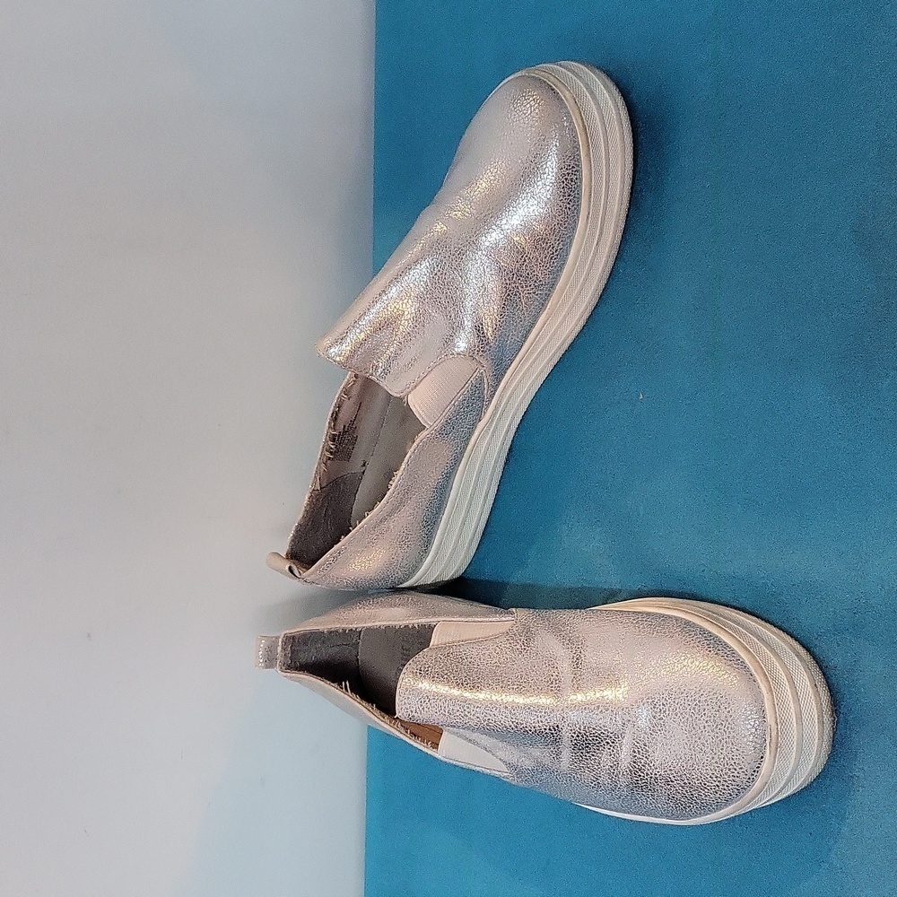 Juicy Couture Silver Loafers Size 7.5